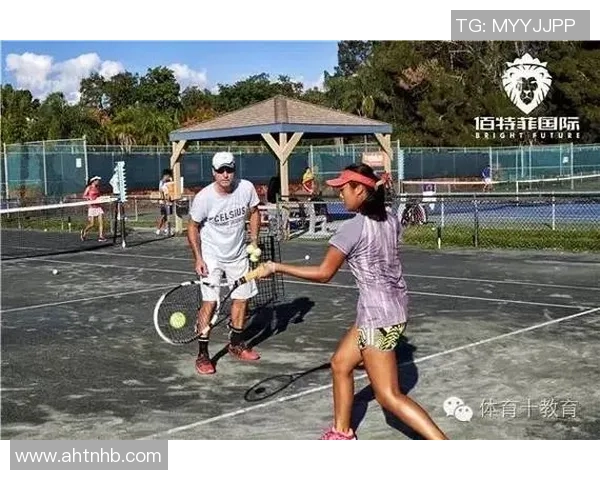 成都网球队以73分领跑大师赛积分榜展现强劲实力